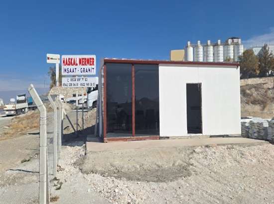 Haskal Mermer Granit Porselen; dayanıklı malzeme, modern tasarım, profesyonel montaj ve müşteri memnuniyeti odaklı doğal taş çözümleri sunan güvenilir bir firmadır.